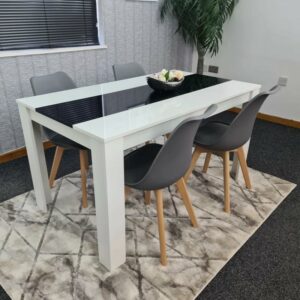 Ilwell 4 - Person Dining Set
